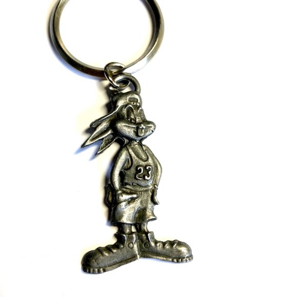 Warner Bros. Accessories Vintage Bugs Bunny Keychain Keyring Silver